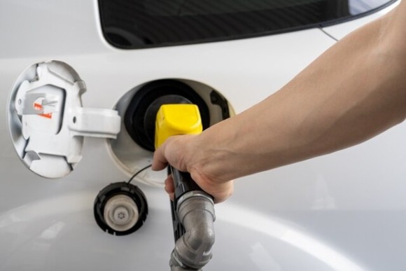 セルフガソリンスタンドだけど○○の仕方分からないやつはマジで来ないでくれ