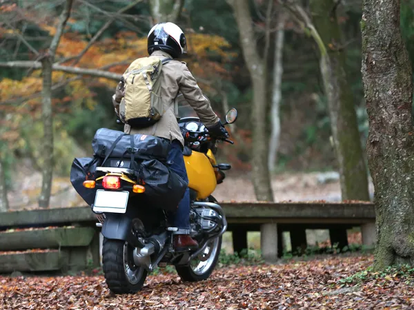 バイク乗るとき背負うリュックが欲しいんだが→〇〇〇バッグもオススメ！