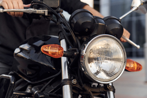 なんで若者はバイク乗らないの？→『バイク楽しいじゃん！車より安いし場所とらん』