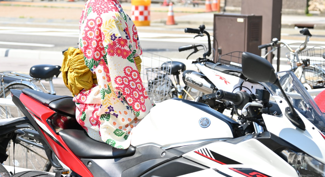 【バイク】バイク女子さん美人すぎるｗｗ