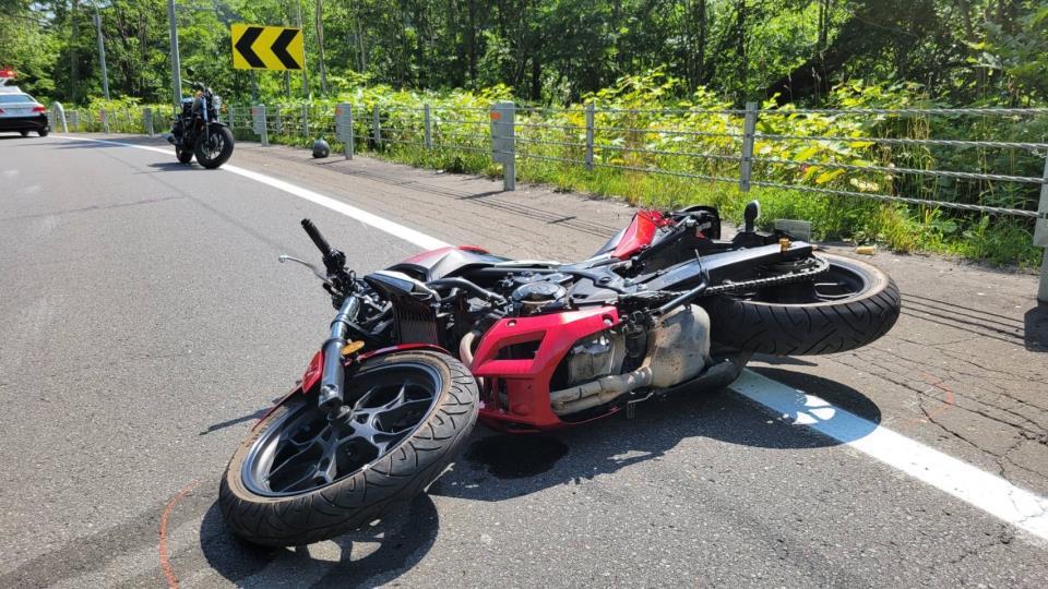 【バイク】網タイツバイク女子さん、やばい
