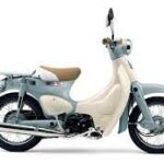 【バイク】親が就職祝いにスクーター買ってくれるんだがオススメある？